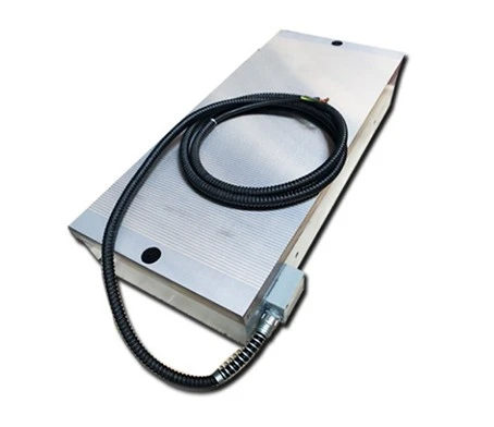 Rectangular dense-pole electromagnetic chuck 4